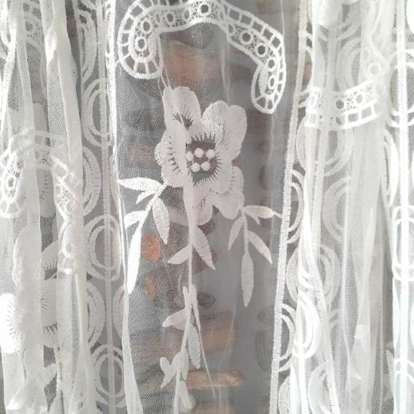 MAIVE & BO Cape - Picture 4 of 4